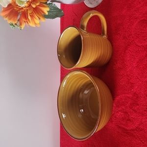 2 piece of Jaclyn Smith Todays, Bowl and Mug.